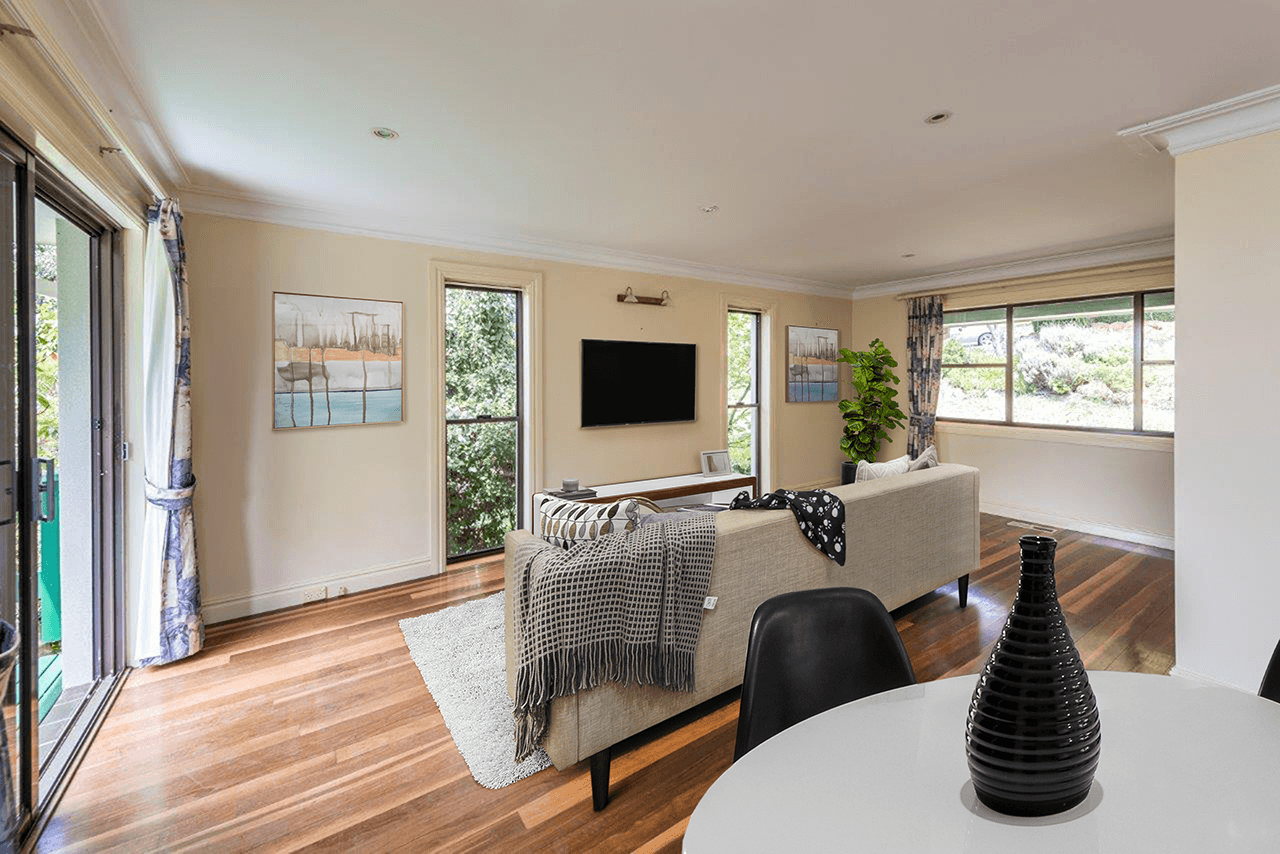 8 Bracken Street, MITTAGONG, NSW 2575