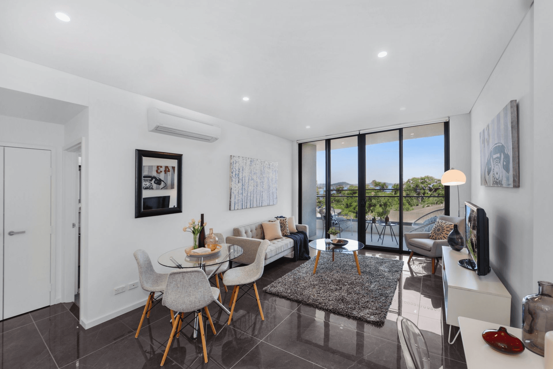 2A/2 Wilhelmina St, Gosford, NSW 2250