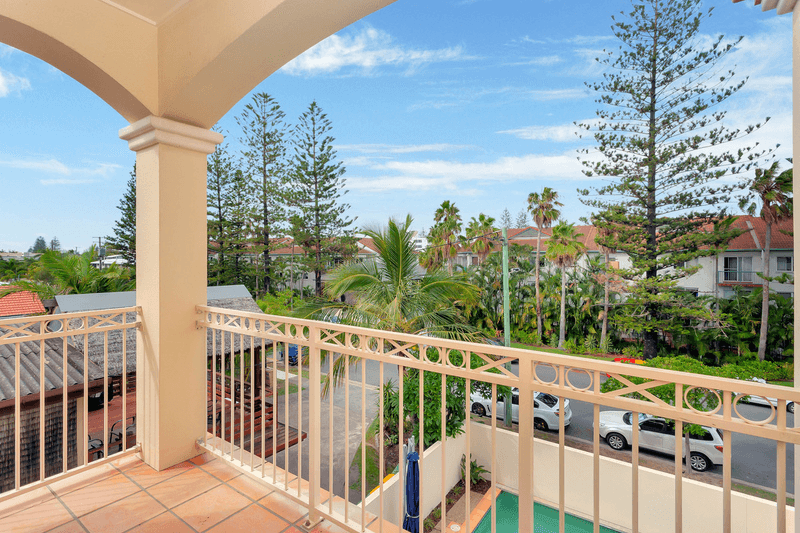 7/10-12 Redondo Avenue, Miami, QLD 4220