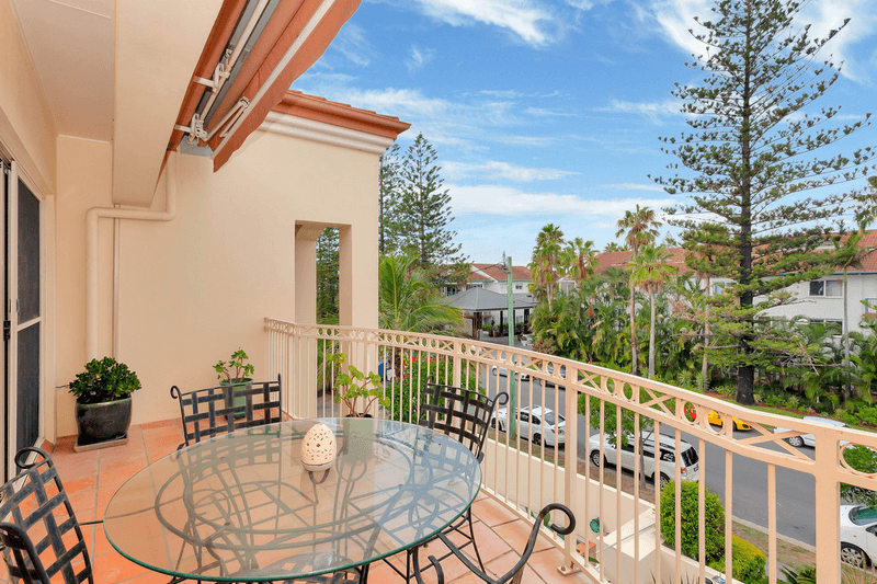 7/10-12 Redondo Avenue, Miami, QLD 4220