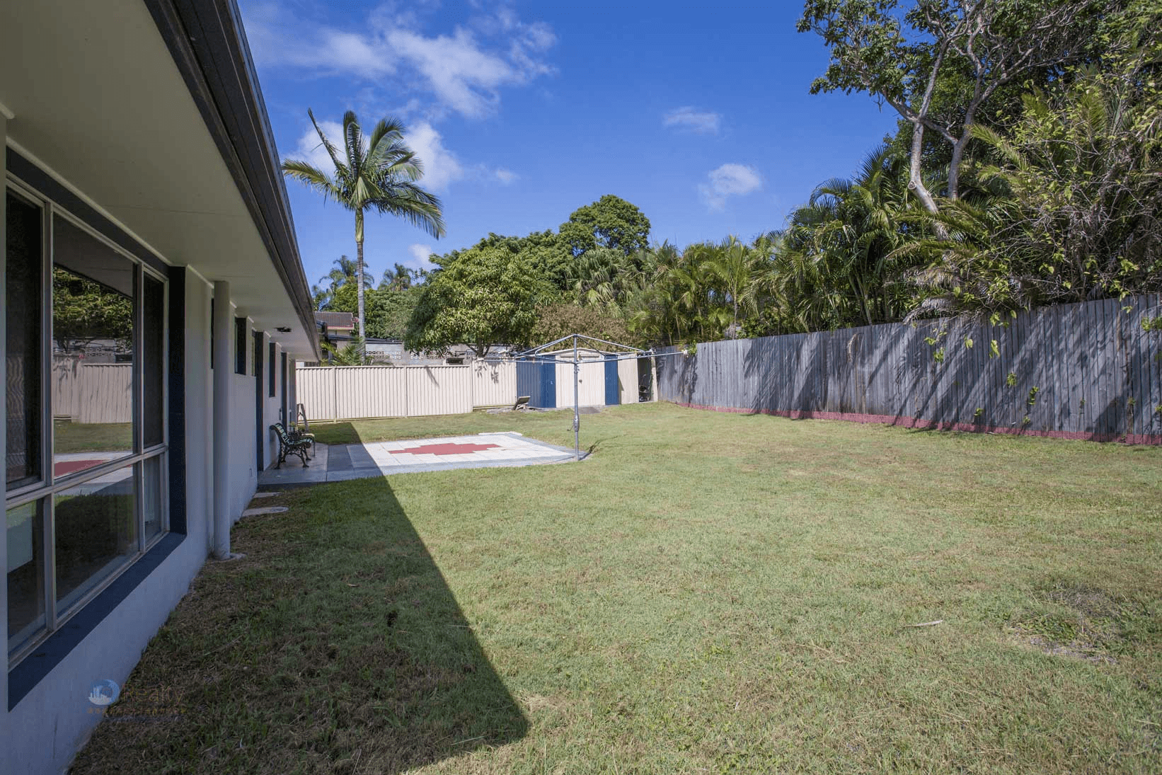 160 CURRUMBURRA ROAD, ASHMORE, QLD 4214