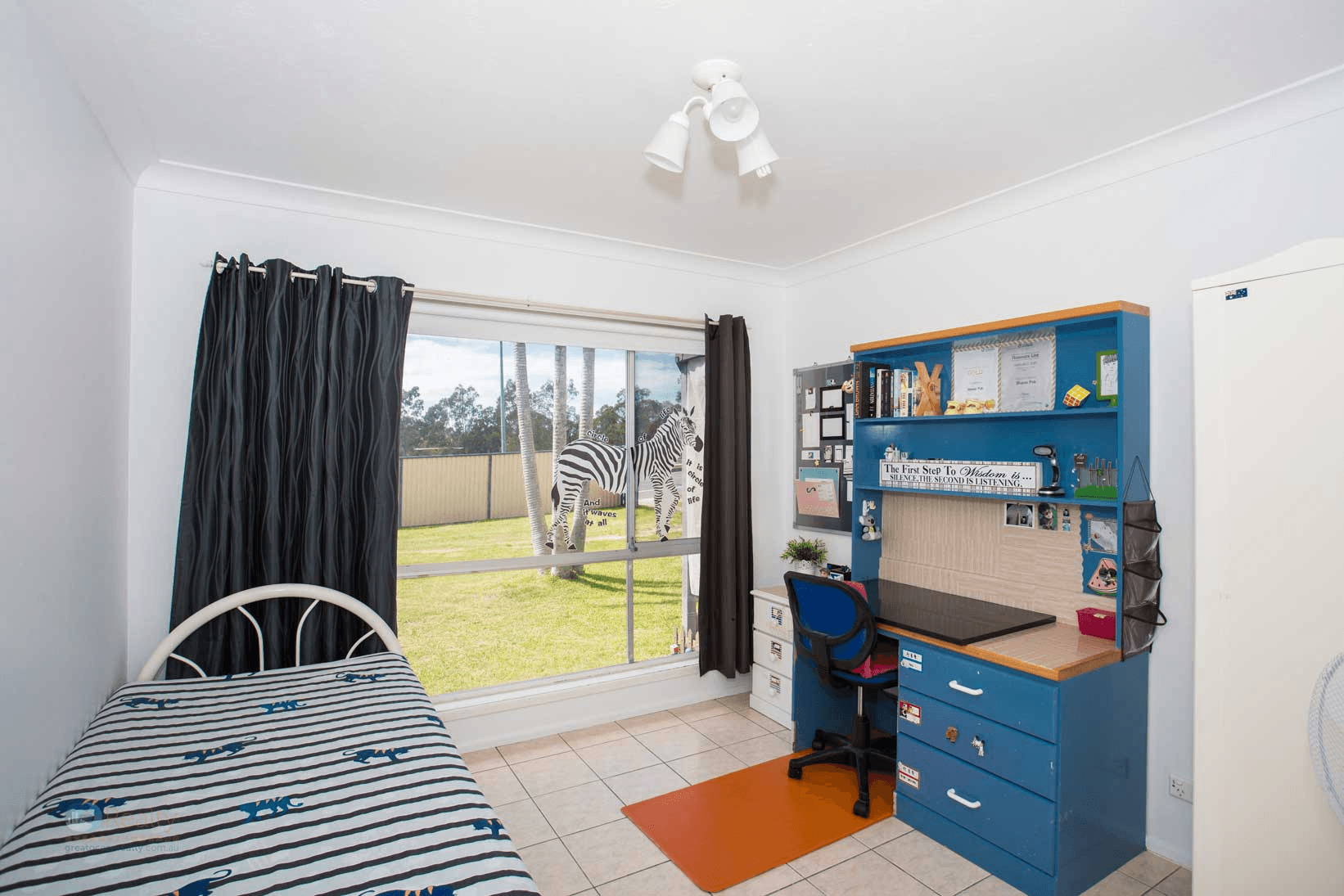 160 CURRUMBURRA ROAD, ASHMORE, QLD 4214