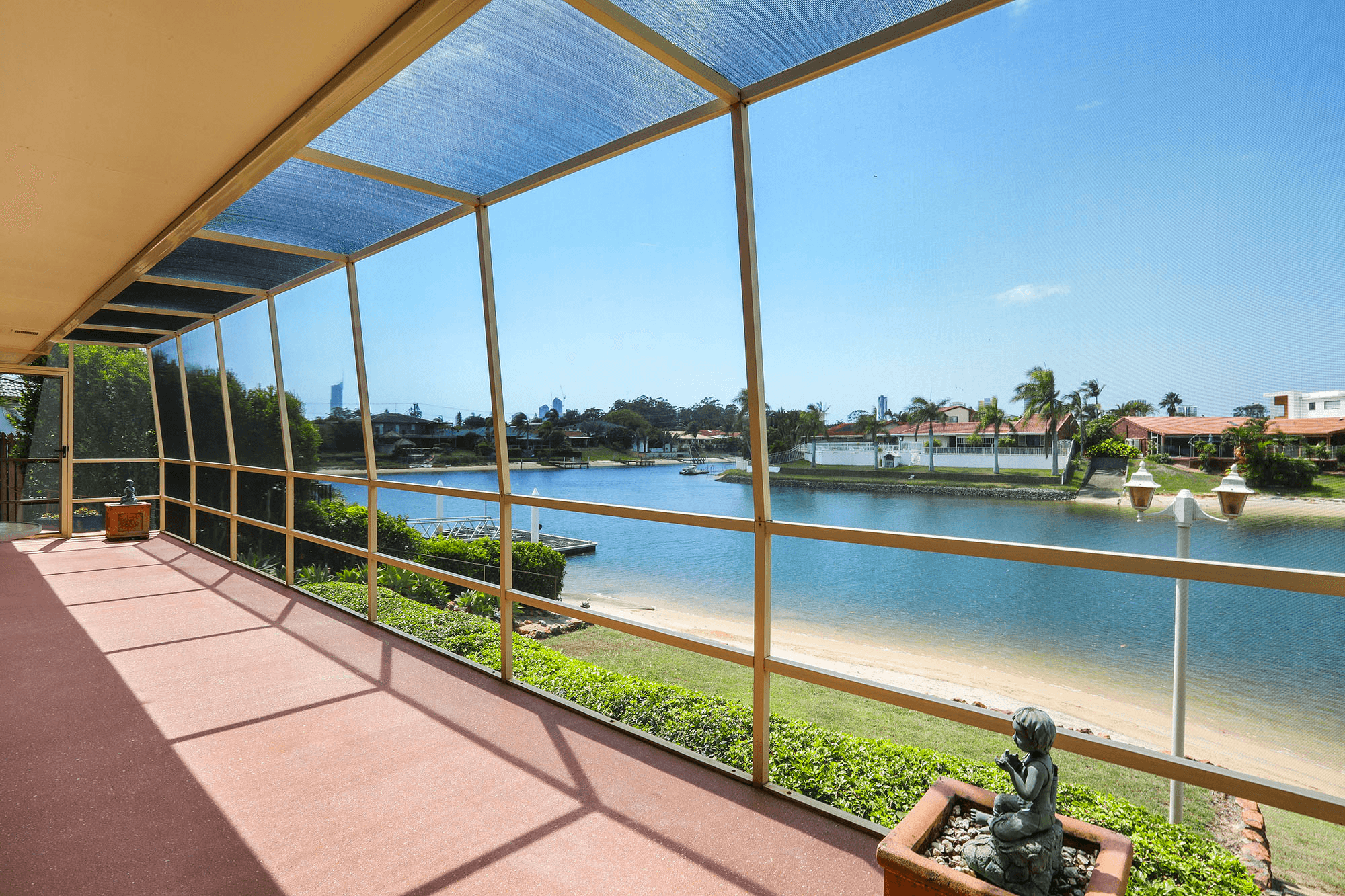 12 Wyuna Street, BROADBEACH WATERS, QLD 4218