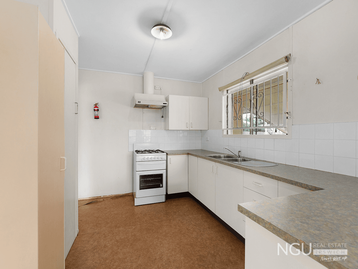 3 Everdinah Street, Leichhardt, QLD 4305