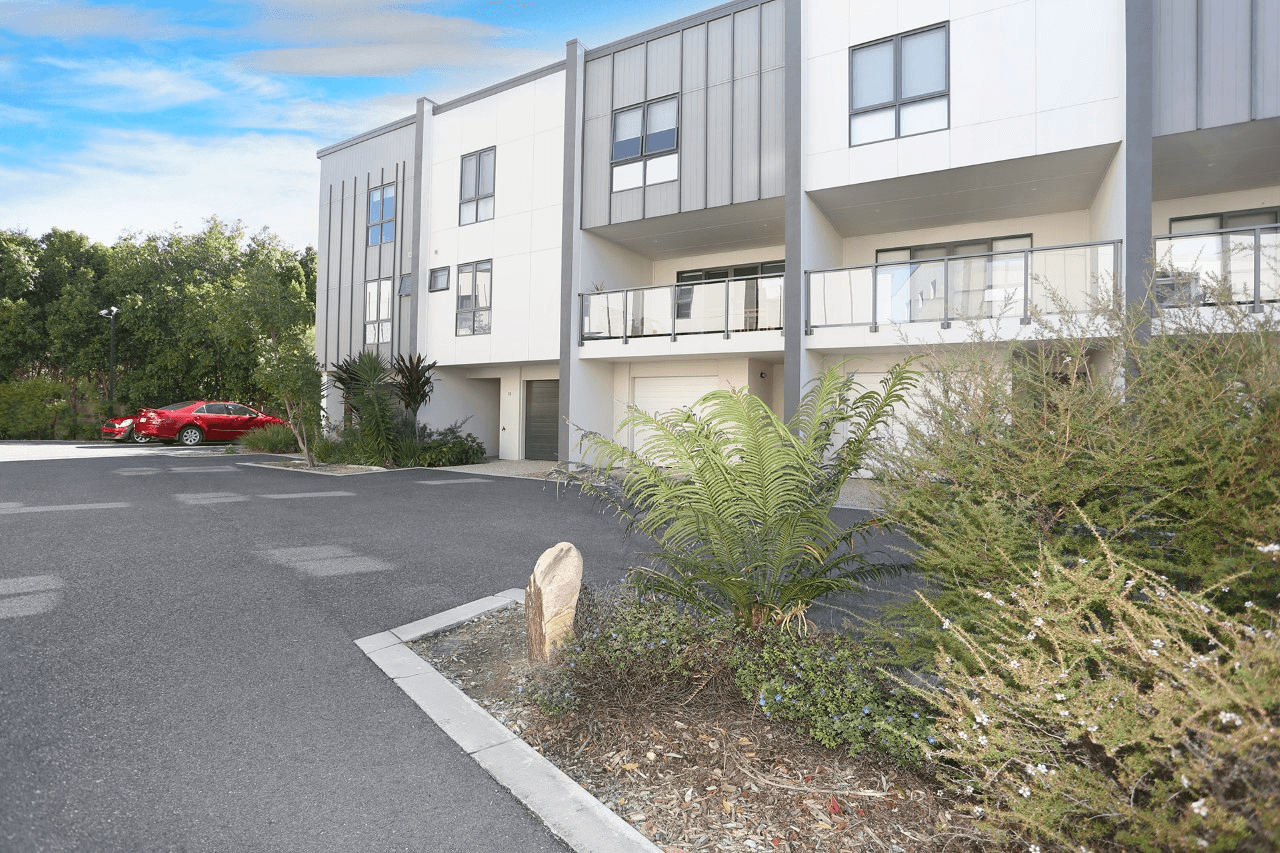 12/61 East Quay Drive, BIGGERA WATERS, QLD 4216