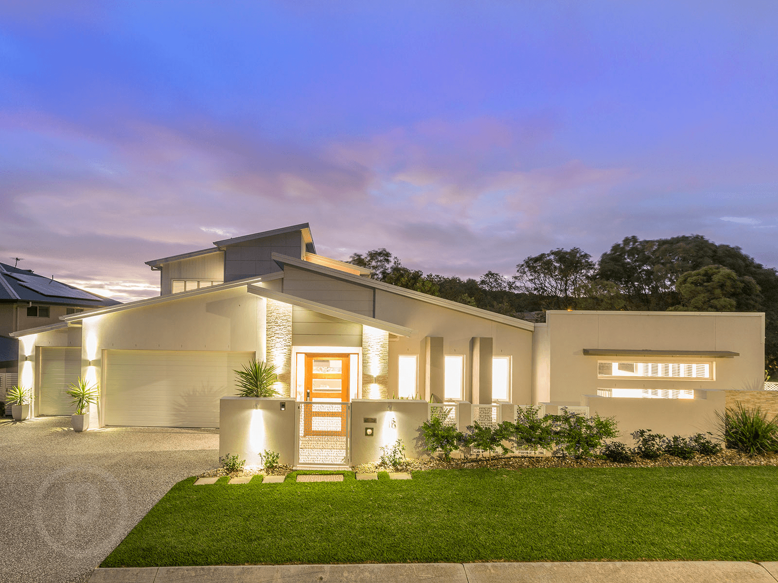 16 Skyline Crescent, Carindale, QLD 4152