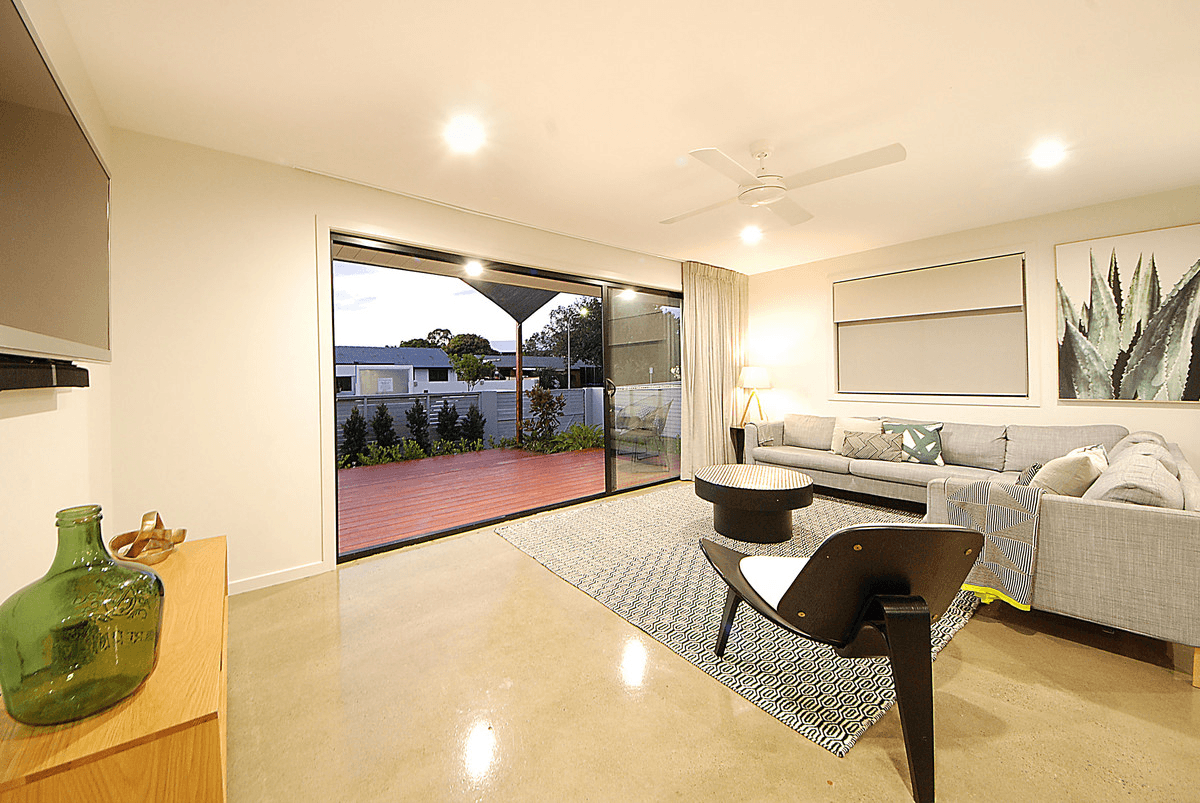 36 Razorbill Street, Burleigh Waters, QLD 4220