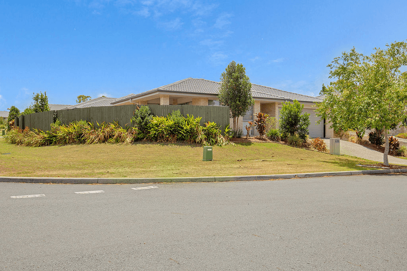 3 Banks Drive, ORMEAU, QLD 4208