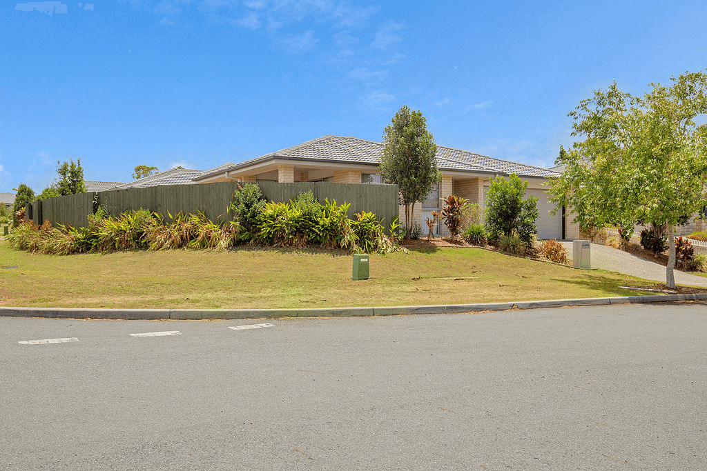 3 Banks Drive, ORMEAU, QLD 4208