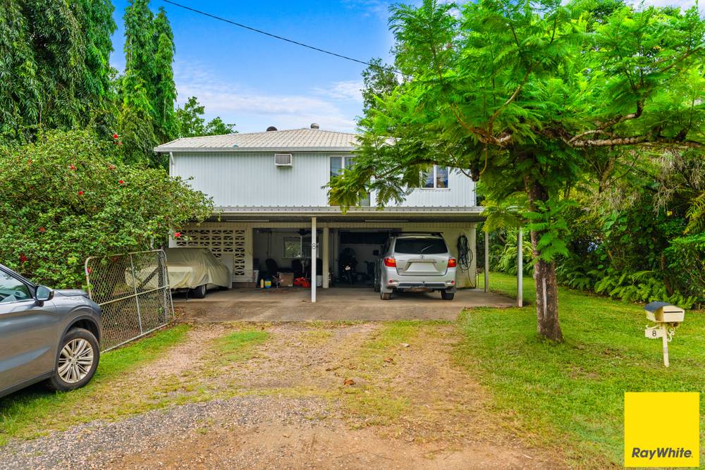 8 Feldt Street, FLYING FISH POINT, QLD 4860