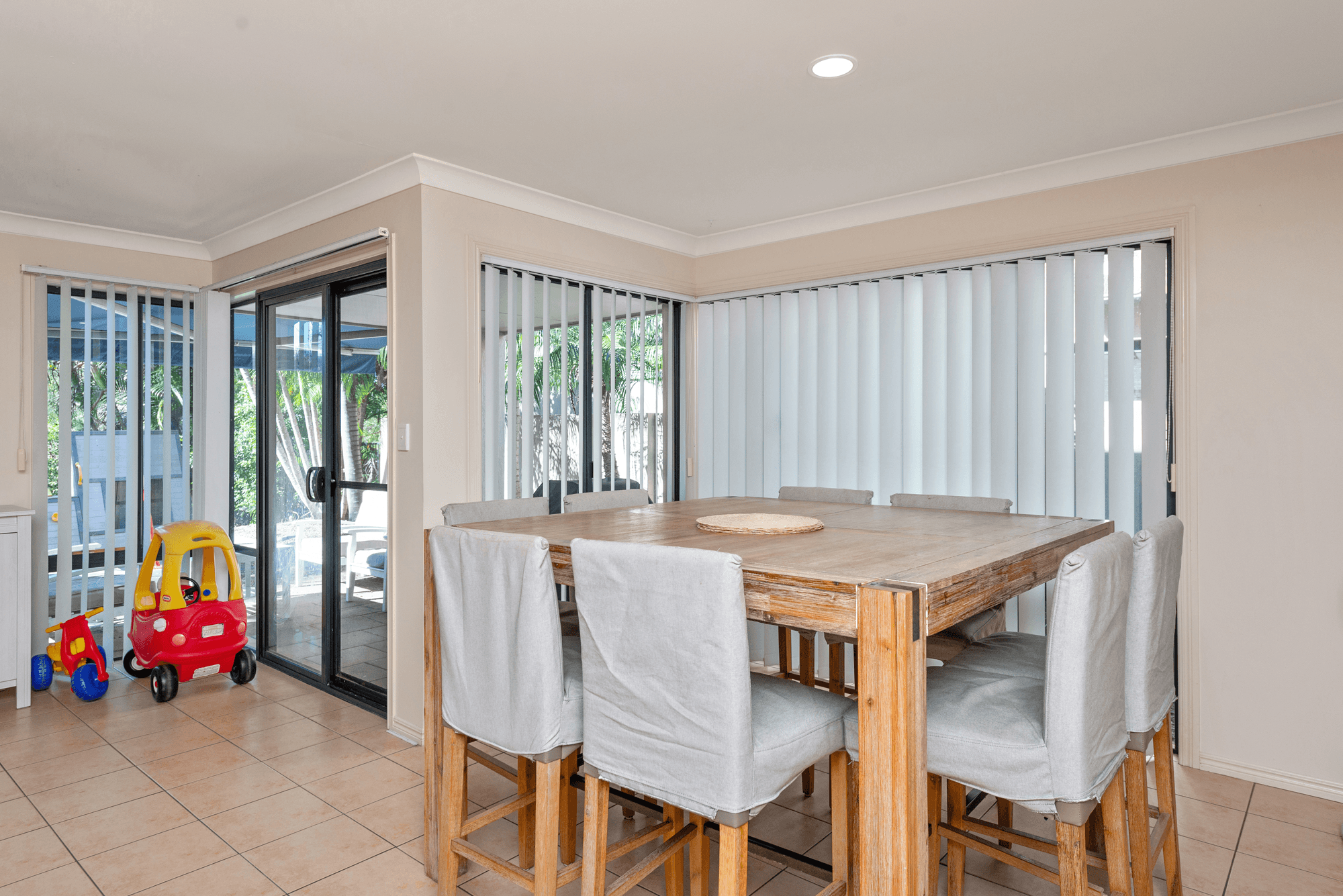 1/6 Monterey Keys Drive, HELENSVALE, QLD 4212