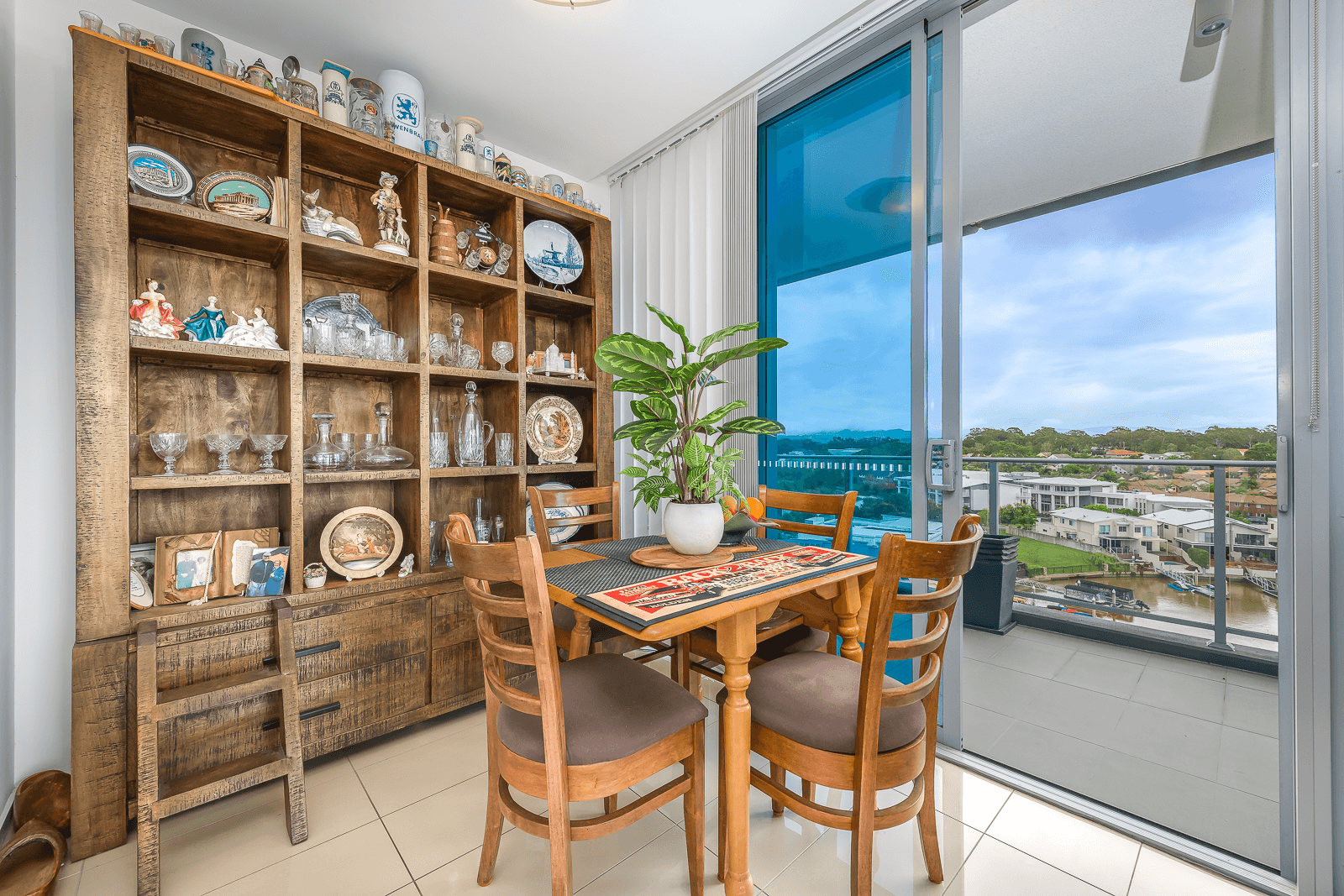 705/15 Compass Drive, BIGGERA WATERS, QLD 4216