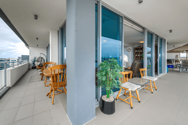 705/15 Compass Drive, BIGGERA WATERS, QLD 4216