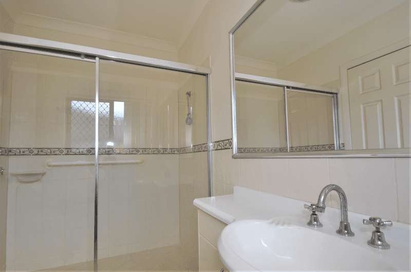 Unit 1/37 Lancewood Cct, Robina, QLD 4226