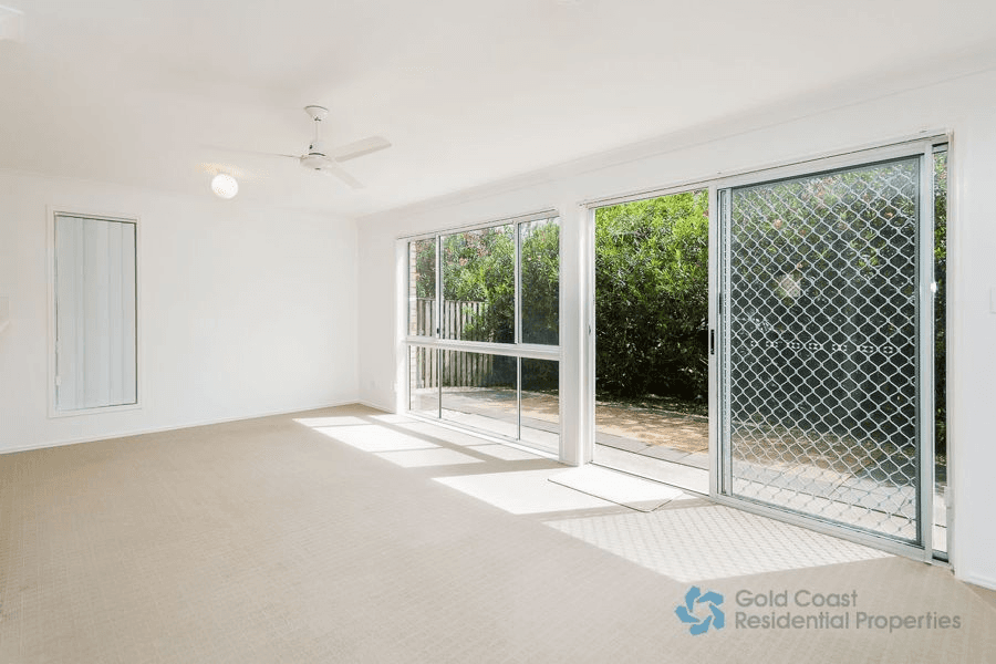 33/9-15 Harrier Drive, BURLEIGH WATERS, QLD 4220