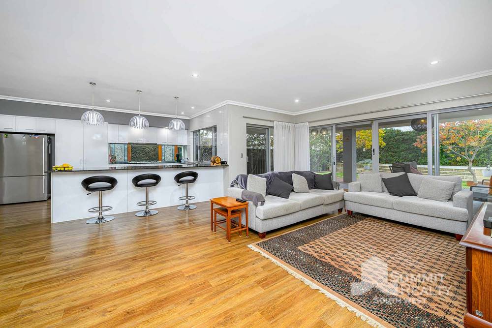 5 Cygnet Court, Millbridge, WA 6232