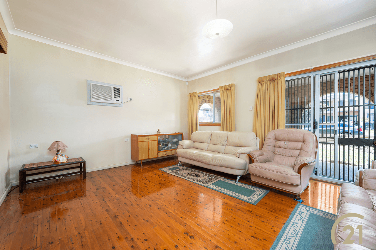 11a The Grove, Fairfield, NSW 2165