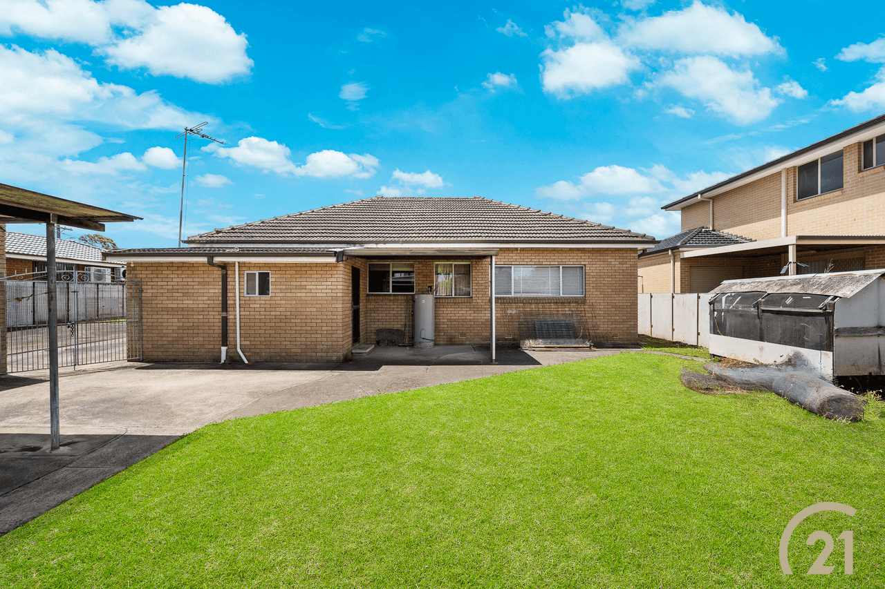 11a The Grove, Fairfield, NSW 2165
