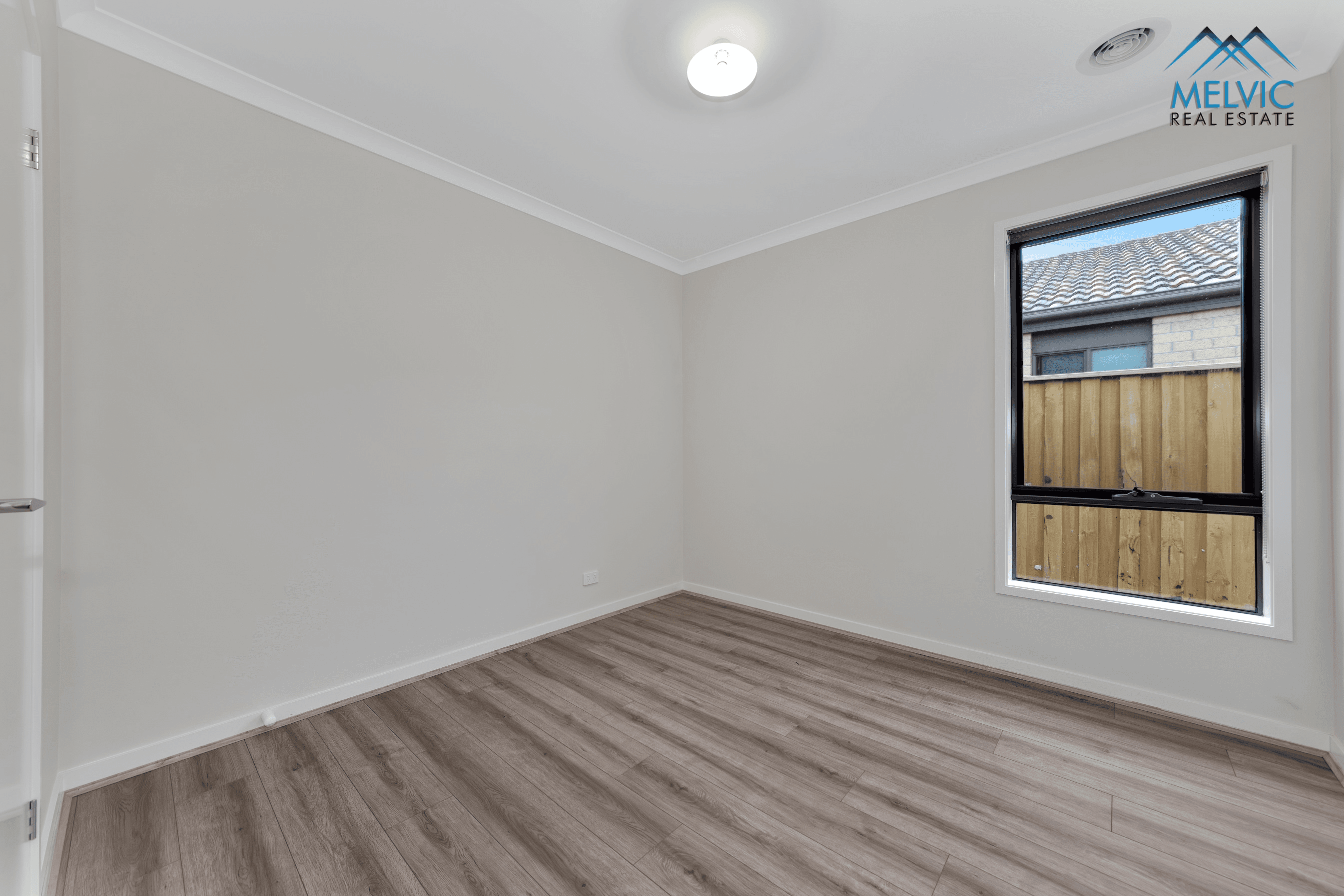 10 Leafy Circuit, CRANBOURNE EAST, VIC 3977