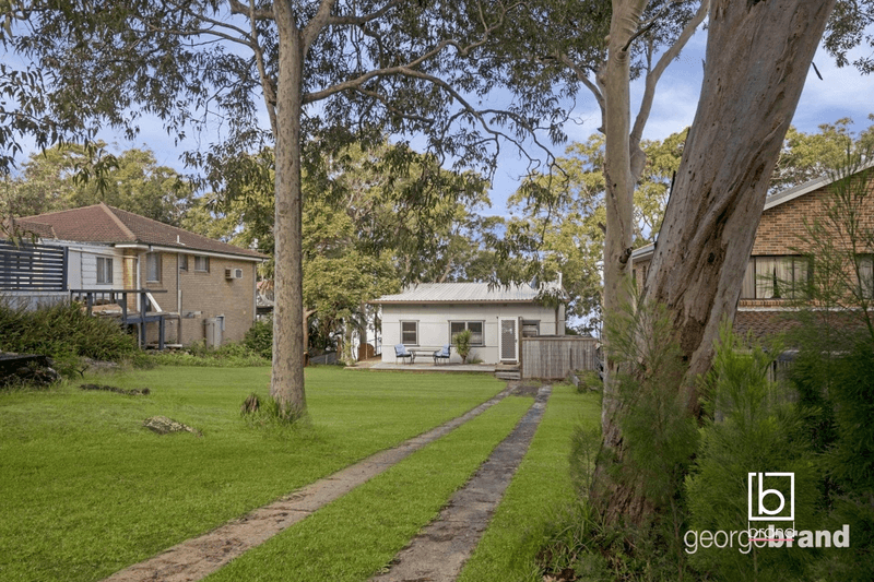 34 Tuggerawong Rd, WYONGAH, NSW 2259