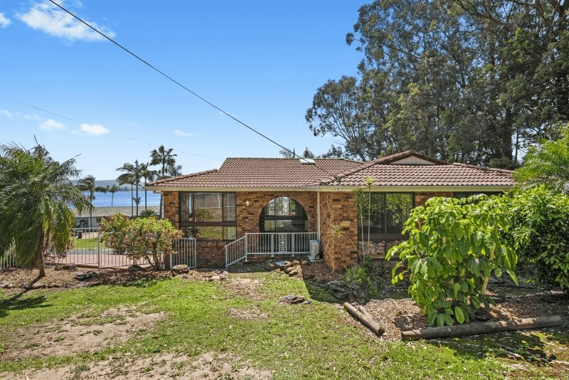 2 Daley Avenue, Daleys Point, NSW 2257