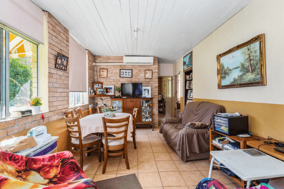 4 Blacksmiths Lane, Uki, NSW 2484