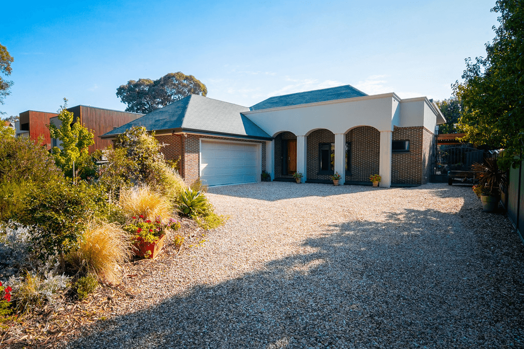 29 Cousins Street, STRATHDALE, VIC 3550