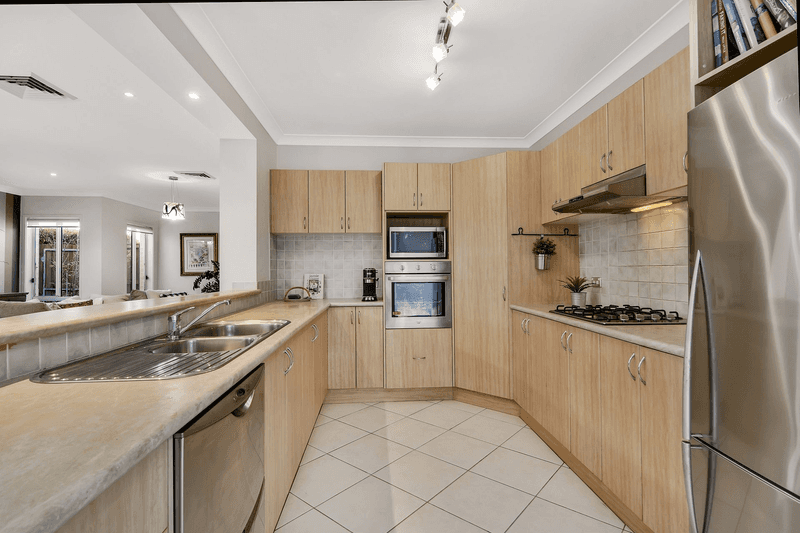 2A Sunnyside Crescent, CASTLECRAG, NSW 2068