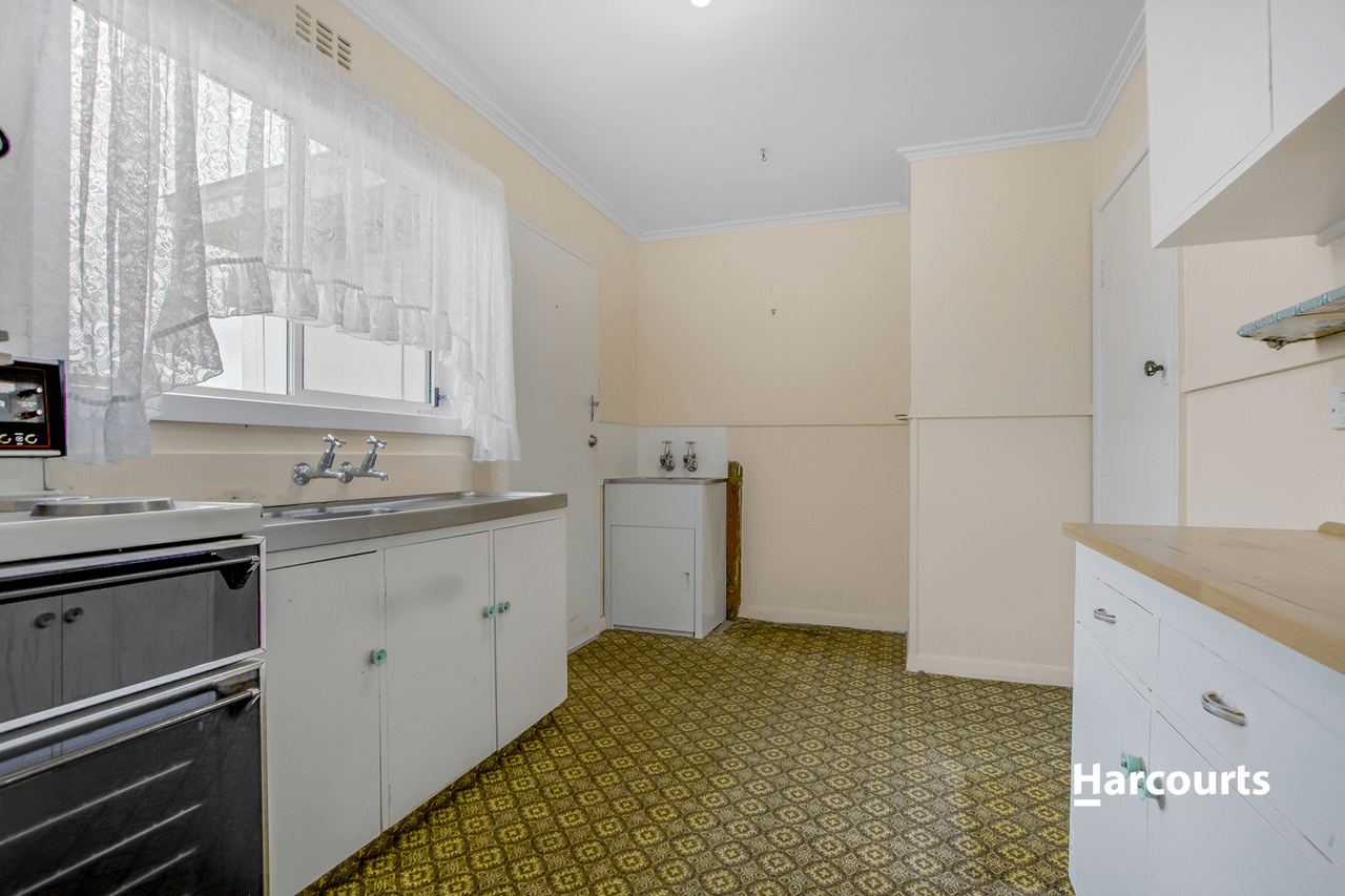 28 Lyons Street, SOMERSET, TAS 7322