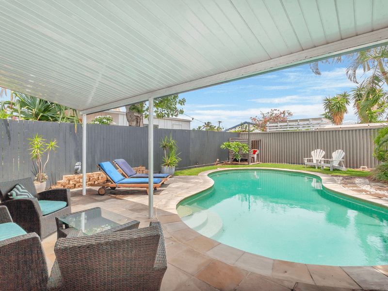 152 Nobby Parade, Miami, QLD 4220