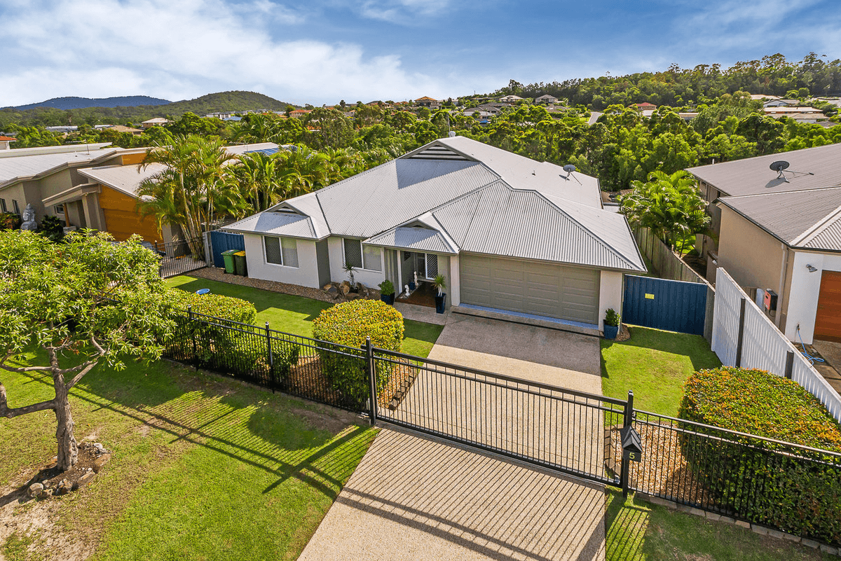 5 Ainslie Street, Pacific Pines, QLD 4211