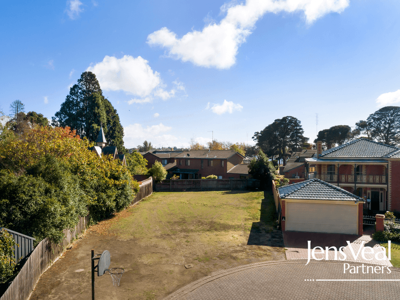 6 The Court, Lake Wendouree, VIC 3350