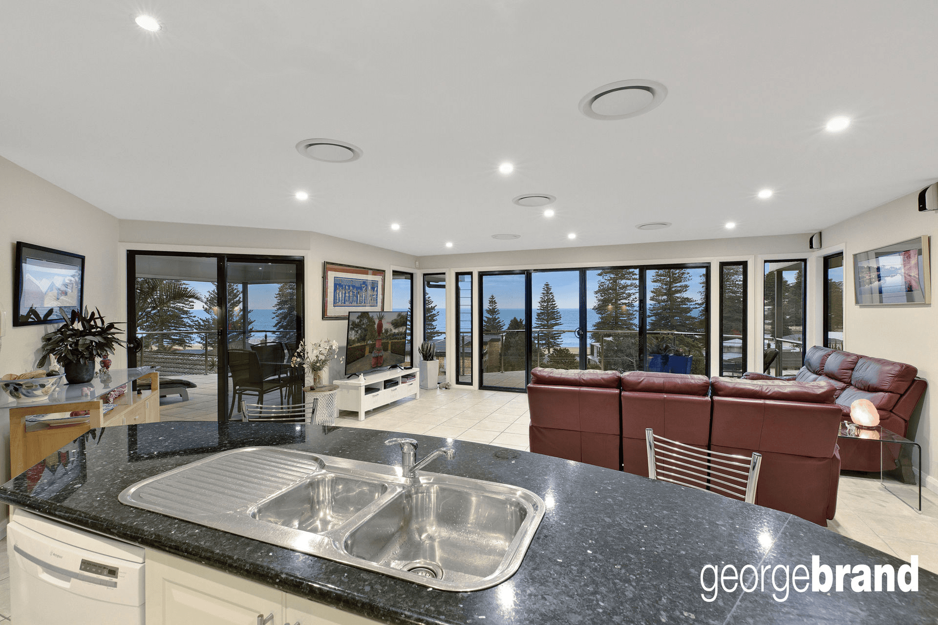 150 Avoca Drive, AVOCA BEACH, NSW 2251