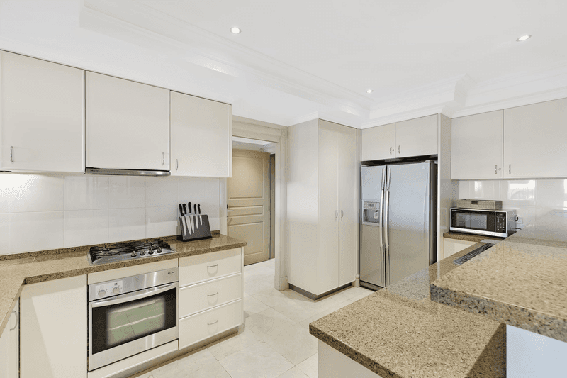 2/8 Terrigal Esplanade, TERRIGAL, NSW 2260