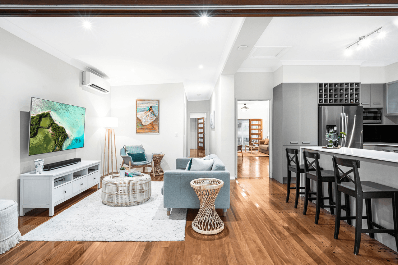 25 Wolsey Parade, Wynnum, QLD 4178