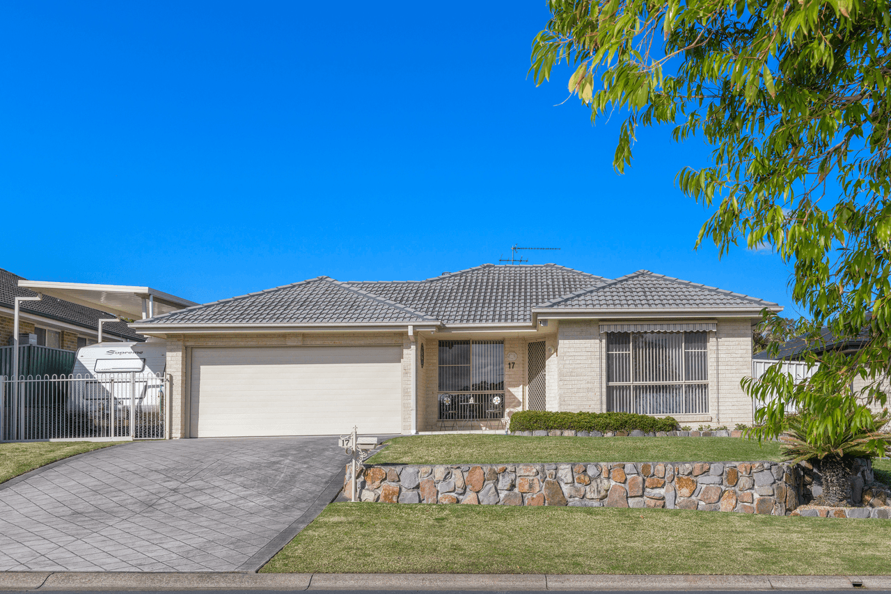 17 Basswood Crescent, FLETCHER, NSW 2287