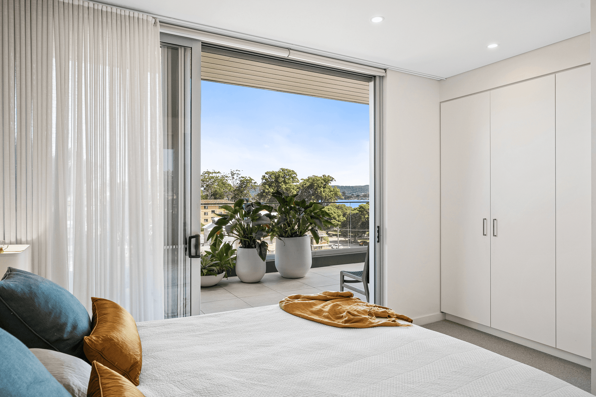 401/7 Lynn Avenue, Point Frederick, NSW 2250