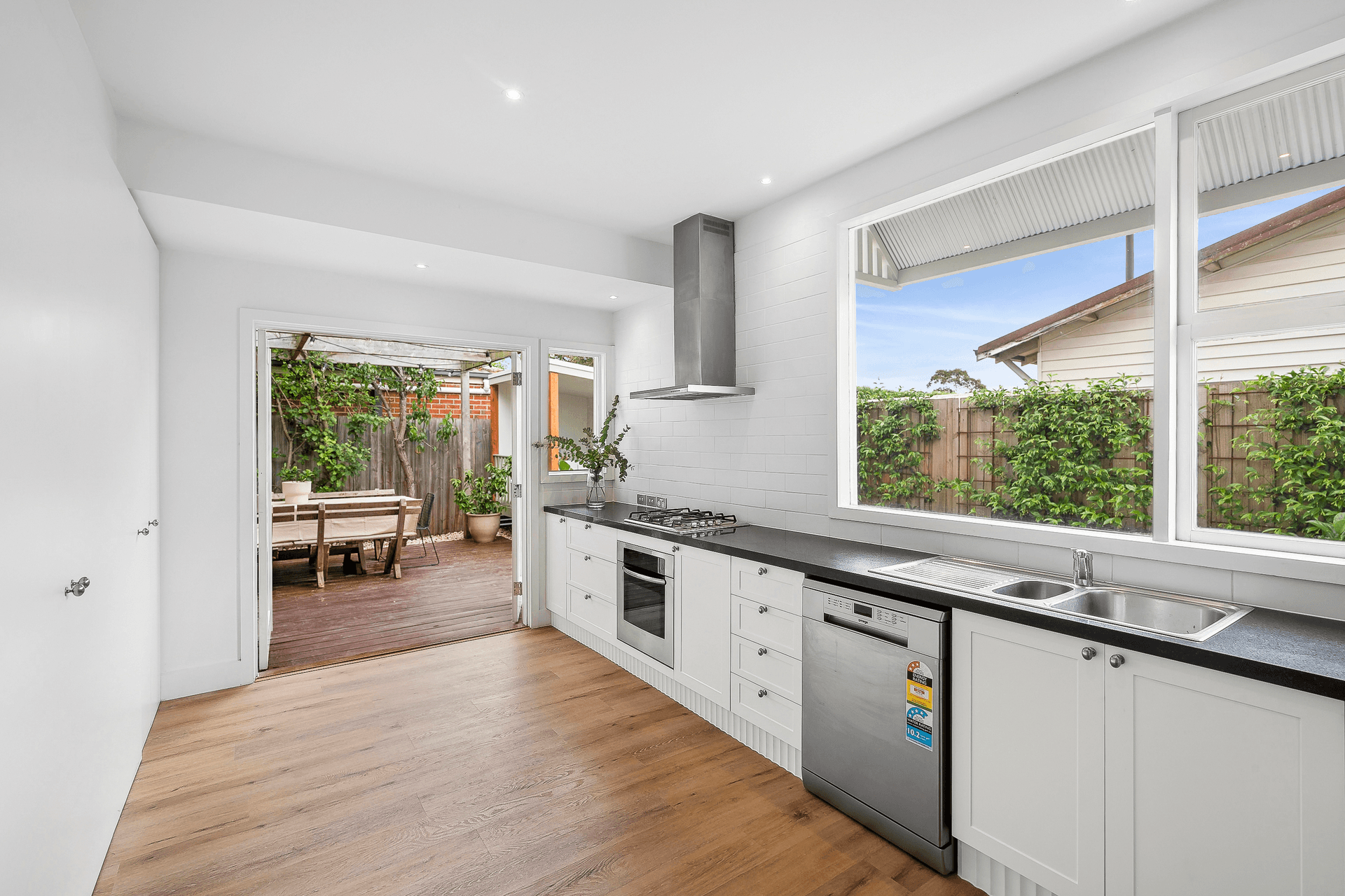 2 Tyrone Street, Hamlyn Heights, VIC 3215