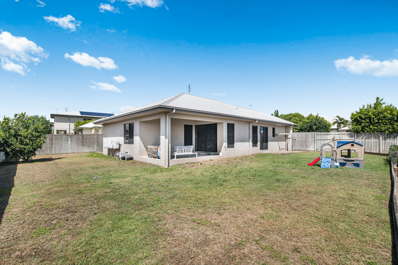 23 Bilbao Place, Bushland Beach, QLD 4818