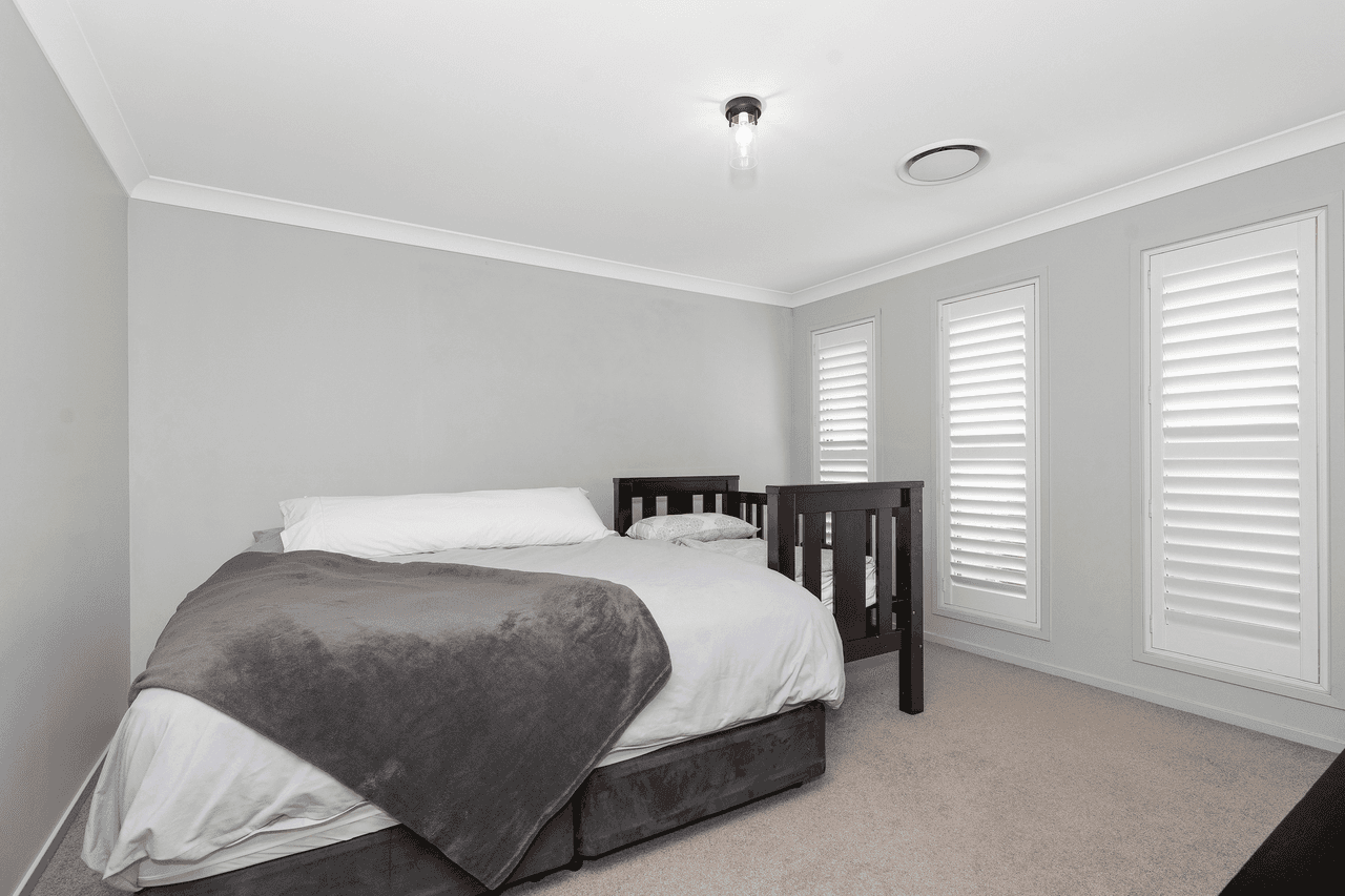 11 Bowerbird Avenue, COORANBONG, NSW 2265