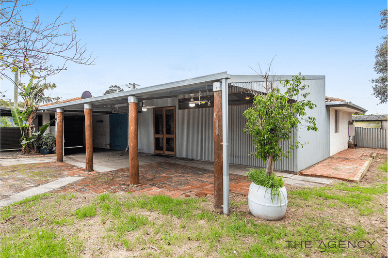 21 Aralia Way, Forrestfield, WA 6058