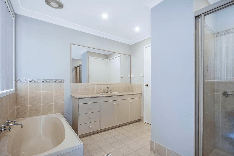 27 Nicole Close, Watanobbi, NSW 2259