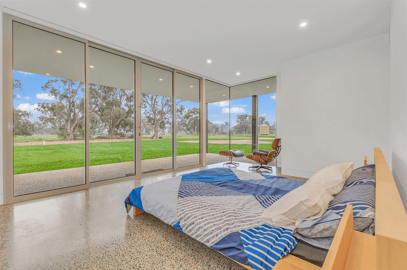 1297 Murray Valley Highway, ECHUCA WEST, VIC 3564