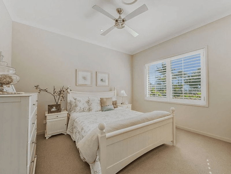 14 Marina Parade, JACOBS WELL, QLD 4208