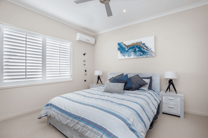 14 Marina Parade, JACOBS WELL, QLD 4208