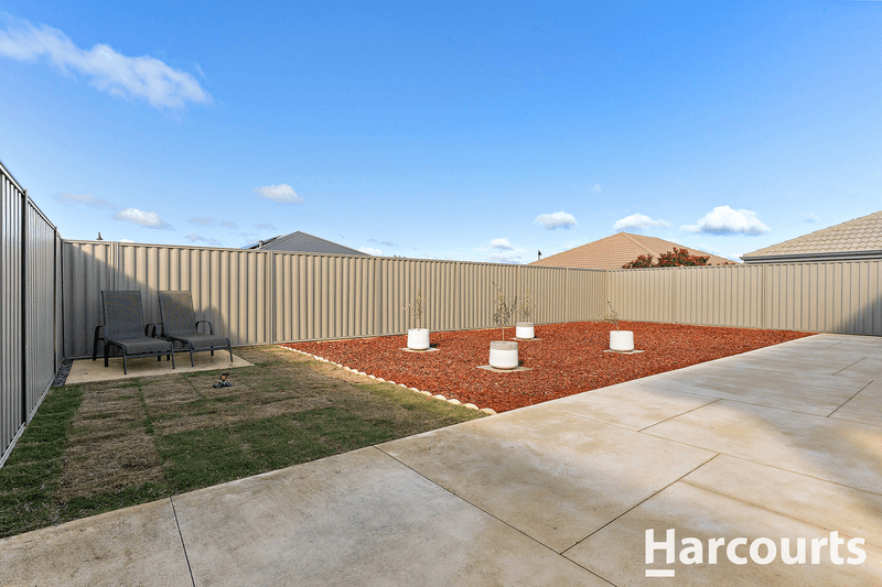 79 Weewar Circuit, SOUTH YUNDERUP, WA 6208