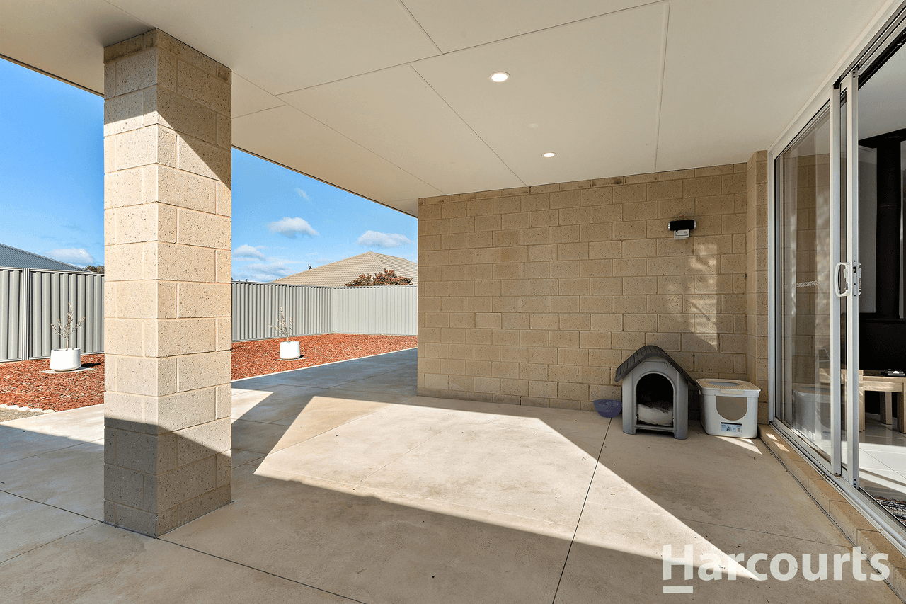 79 Weewar Circuit, SOUTH YUNDERUP, WA 6208