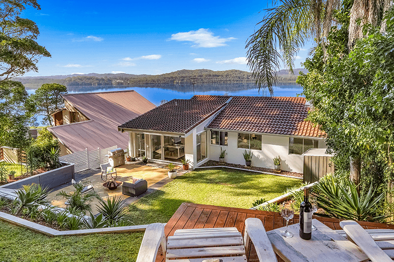 69 Broadwater Dr, Saratoga, NSW 2251