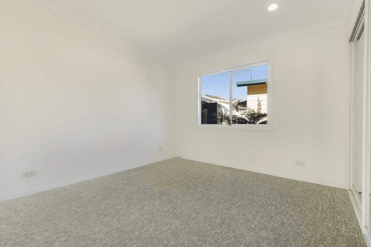 5 Seventh Avenue, Green Point, NSW 2251