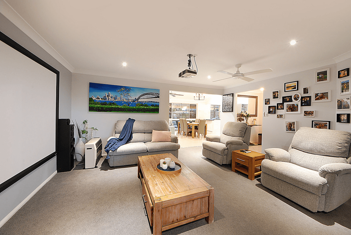 51 Pintail Crescent, BURLEIGH WATERS, QLD 4220